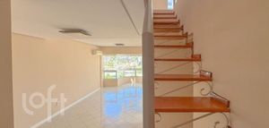 Image 3 - 881522