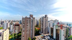 Image 36 - 881523