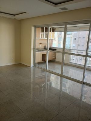 Image 0 - 881524