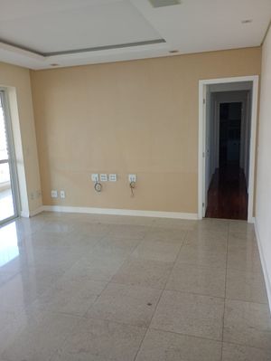 Image 3 - 881524