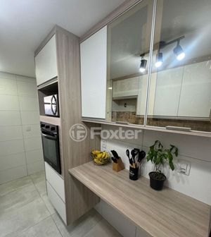Image 9 - 881525