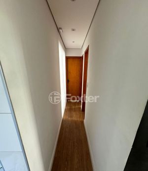 Image 10 - 881525