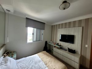 Image 14 - 881527