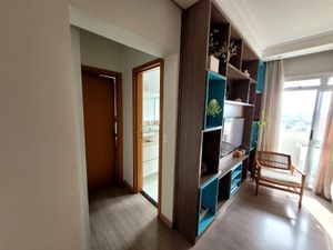 Image 6 - 881527