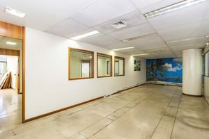 Image 8 - 881528