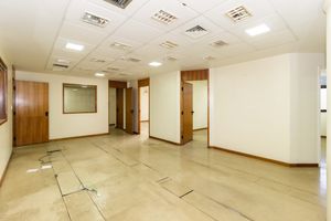 Image 3 - 881528