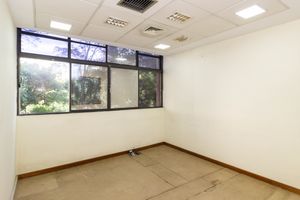 Image 28 - 881528