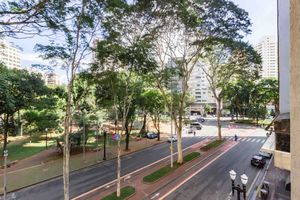 Image 42 - 881528