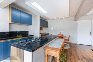 Image 4 - 881557