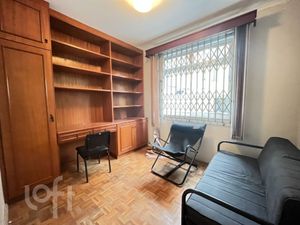Image 9 - 881558