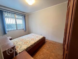 Image 8 - 881558