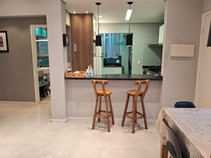 Image 10 - 881563