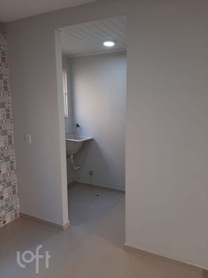 Image 7 - 881581
