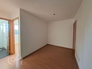 Image 7 - 881585