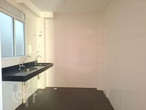 Image 9 - 881585