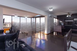 Image 20 - 881586