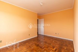 Image 10 - 881587