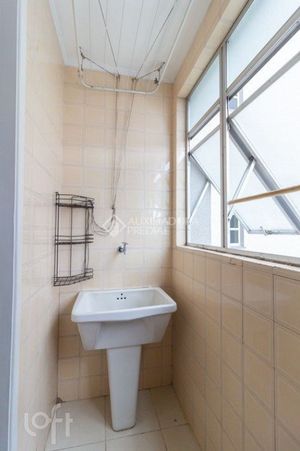 Image 4 - 881587