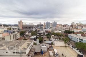 Image 13 - 881587