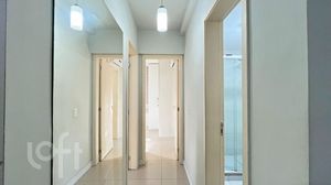 Image 8 - 881589