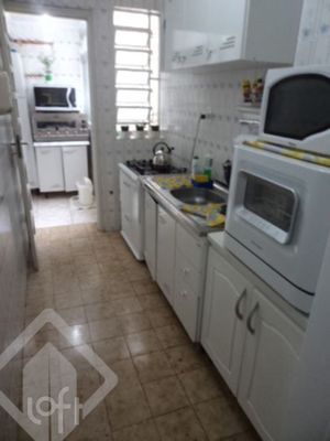 Image 6 - 881592