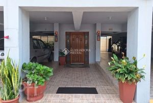 Image 10 - 881592