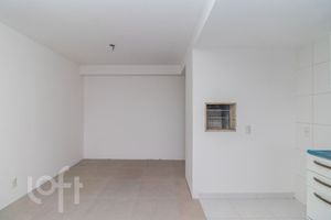 Image 3 - 881593