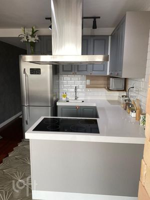 Image 3 - 881599