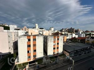 Image 14 - 881600