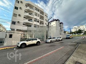 Image 17 - 881600