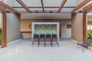Image 21 - 881602