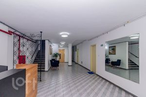 Image 27 - 881604