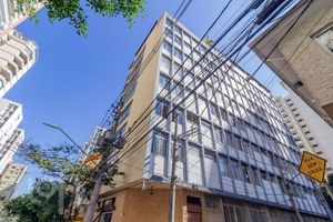Image 19 - 881604
