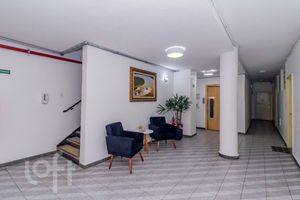 Image 26 - 881604