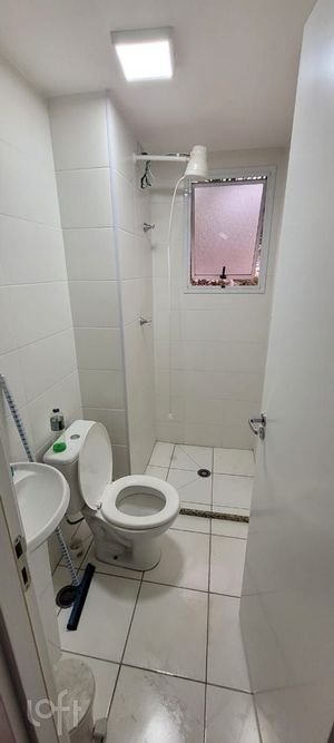 Image 6 - 881610
