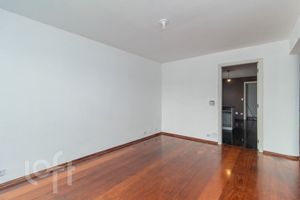Image 6 - 881614