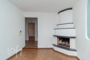 Image 8 - 881614