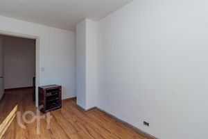 Image 74 - 881614