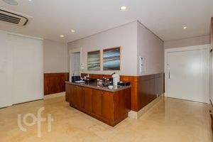Image 60 - 881617
