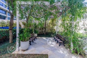 Image 45 - 881617