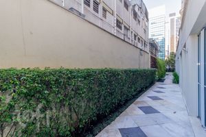 Image 54 - 881617