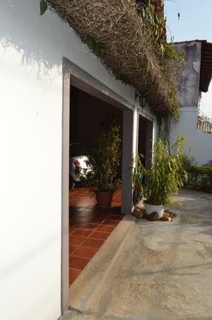 Image 11 - 881620
