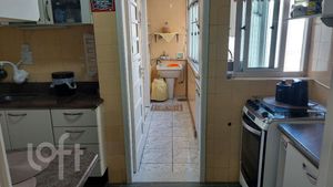 Image 3 - 881622