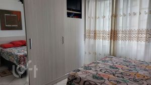 Image 9 - 881622