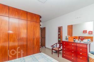 Image 17 - 881631