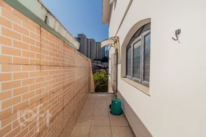 Image 39 - 881631