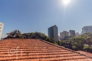 Image 27 - 881631