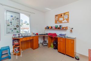Image 32 - 881631