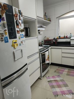 Image 3 - 881631