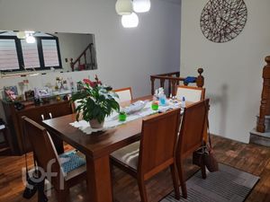 Image 1 - 881631